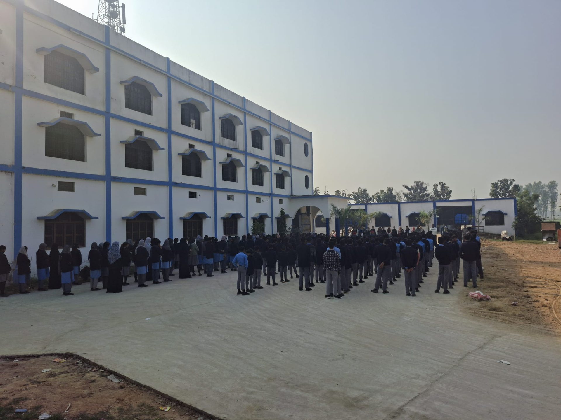 Children learning with Zaitoon in Siddharth Nagar